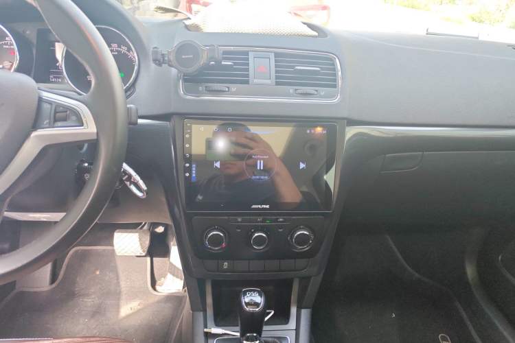 Used Skoda Yeti 2017 TSI280 DSG Car Enjoy Brothers Edition Audio And AC Panel