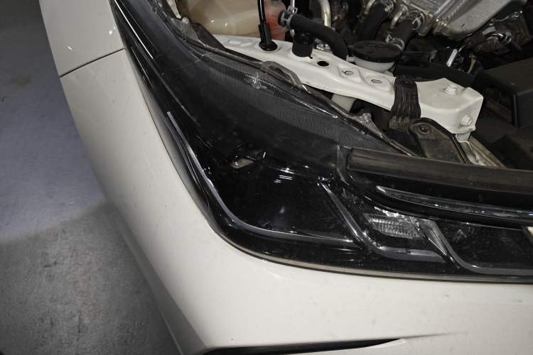 Used Toyota Corolla 2019 1.2T S-CVT GL Pioneer Edition Right Front Headlight