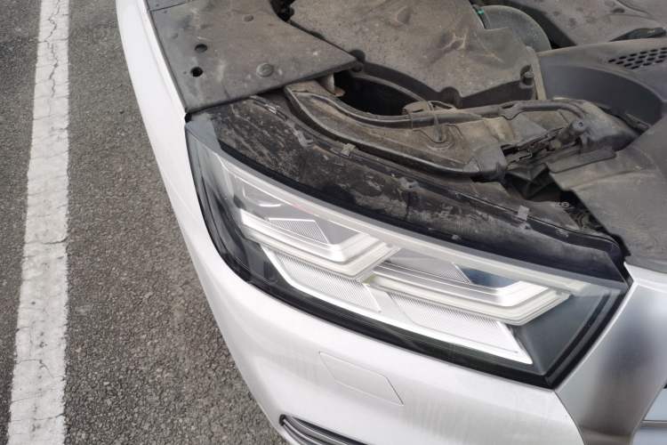 Used Audi Q5L 2018 45 TFSI Prestige Fashion Edition China V Emission Standard Right Front Headlight