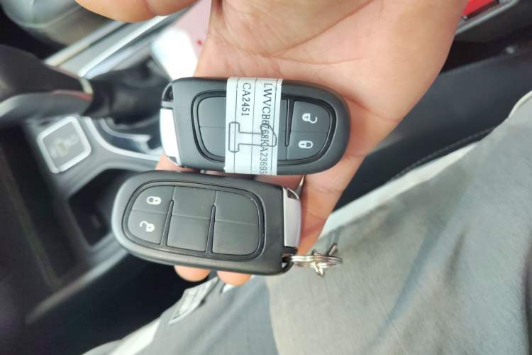 Used Jeep Cherokee 2019 2.0T Two-Wheel Drive Smart Enjoyment Version China VI
