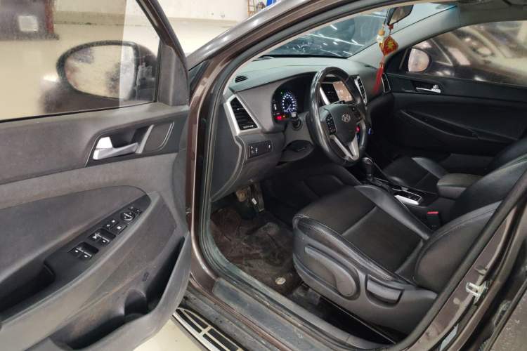 Used Hyundai Tucson 2015 1.6T Dual-Clutch Two-Wheel-Drive Smart Model
