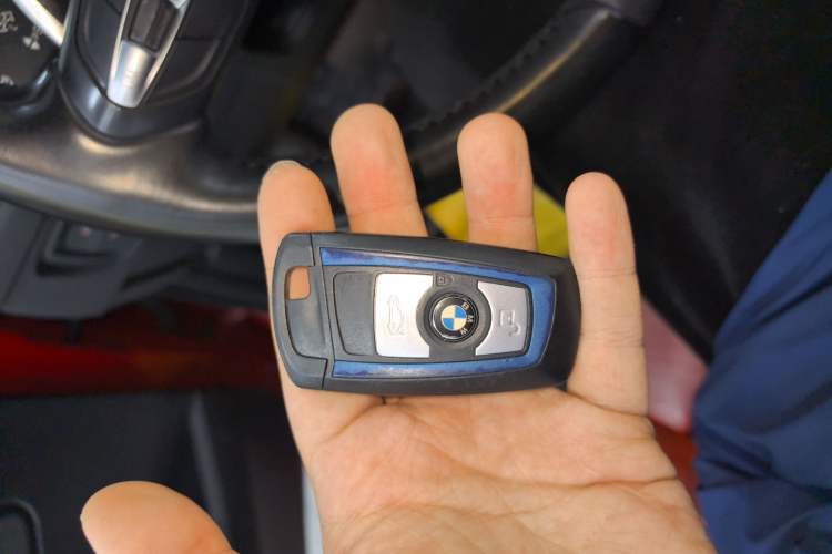 Used BMW 2 Series 2019 225i Convertible Coupe Luxury Edition M Sport Package Vehicle Key