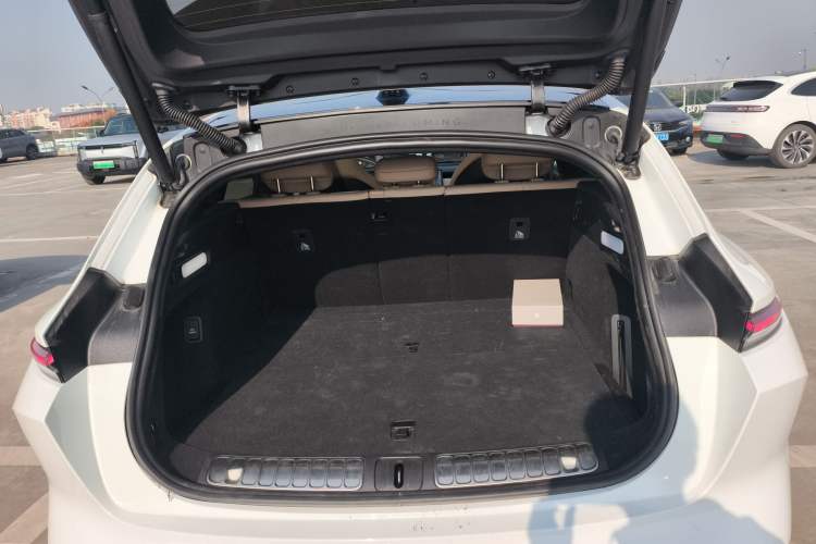 Used Nio ET5T 2023 75 kWh Touring