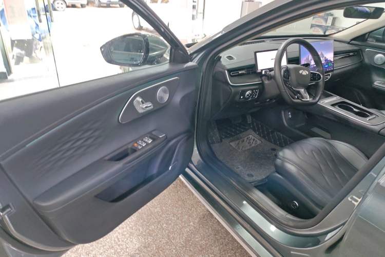 Used Chery Fengyun A8L 2025 1.5 TGDI 145 km Luxury Version Driver Seat