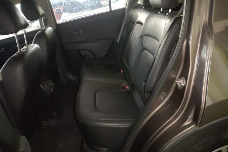 Used Kia Sportage R 2015 2.0L Automatic Two-Wheel Drive DLX Model