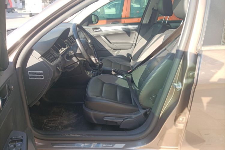 Used Volkswagen Bora 2014 1.4 TSI Manual Comfort Model
