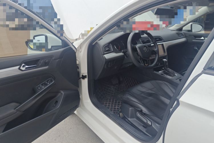 Used Volkswagen Lamando 2017 230TSI DSG Fashion Edition Driver Seat