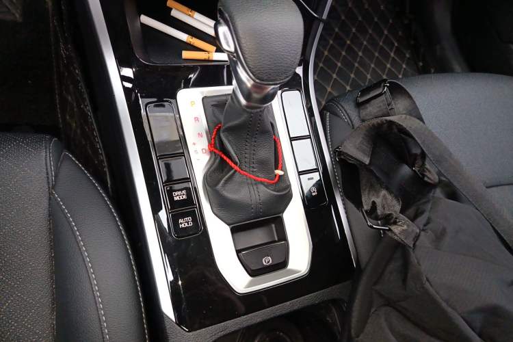 Used Kia K3 2019 1.5L CVT Smart Connectivity Version Gear Lever