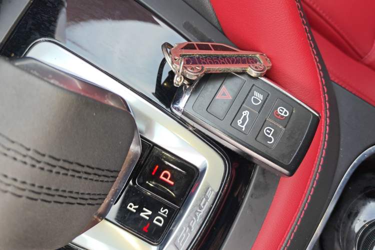 Used Jaguar E-PACE 2024 YAO Black Sport Edition R-DYNAMIC SE BLACK
