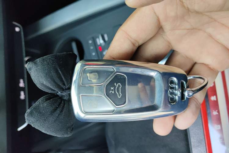 Used Audi A4L 2019 35 TFSI Ambition China VI
