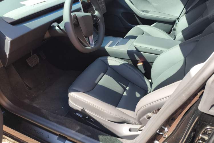 Used Tesla Model 3 2025 Model Revised Rear-Wheel-Drive Version
