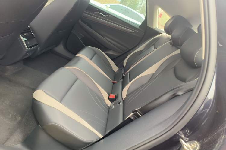 Used Volkswagen ID.7 VIZZION 2024 First Edition Left Rear Seat