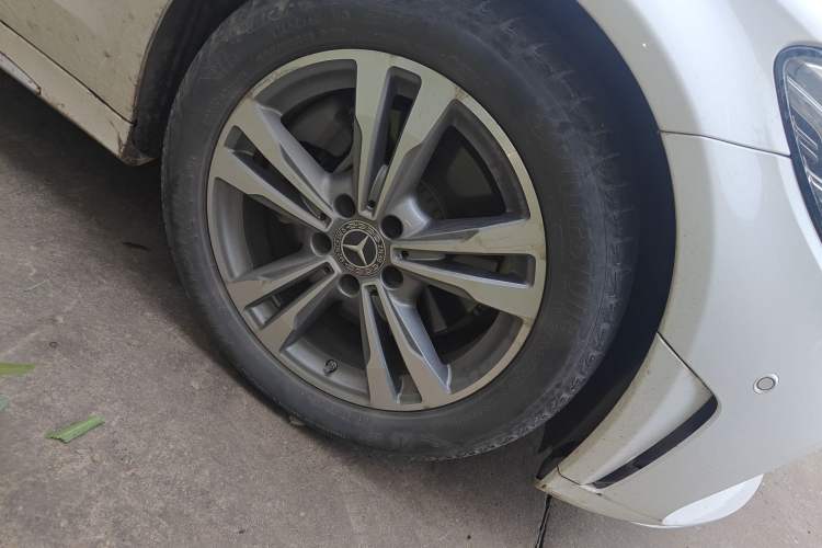 Used Mercedes-Benz C-Class 2021 C 200 L Fashion Edition Sport Version Right Front Wheel Hub