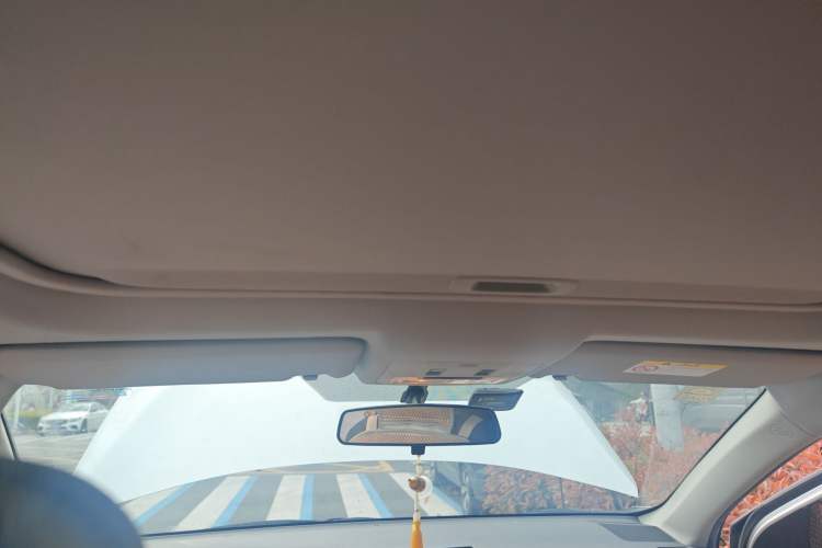 Used Toyota RAV4 2015 2.0L CVT Two-Wheel Drive Fashion Edition Headliner