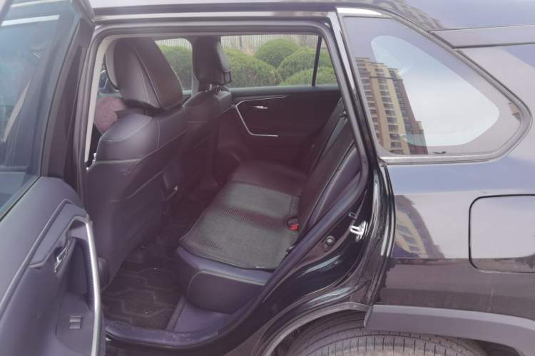 Used Toyota RAV4 2023 2.0L CVT Two-Wheel Drive Fashion Plus Edition
