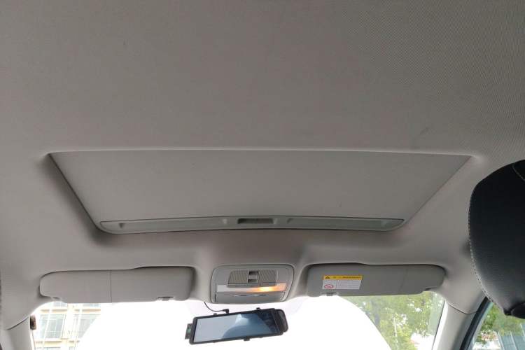 Used Roewe i6 2019 PLUS 20T TST 4G Connected Flagship Superb Edition