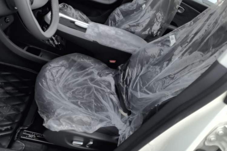 Used Dongfeng NAMMI 01 2026 Model Originality Edition 330Plus
