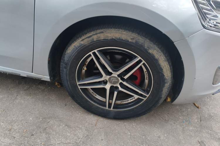 Used Citroen Elysee 2015 Zhishang Edition 1.6L Manual Fashion Model
