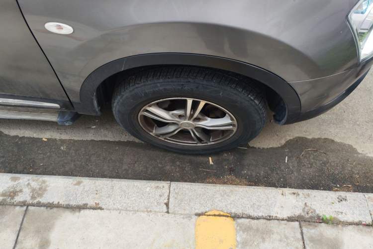 Used Nissan Qashqai 2011 1.6XE Wind 5MT 2WD Right Front Wheel Hub