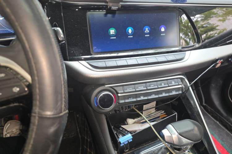 Used Dongfeng Aeolus AX7 2019 1.6T Automatic AI Navigation Model China V Standard Audio And AC Panel