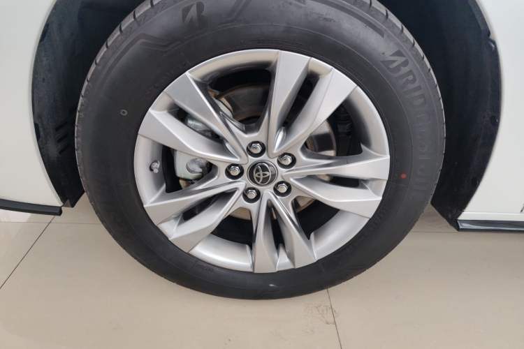 Used Toyota Sienna 2021 2.5L Hybrid Platinum Edition
