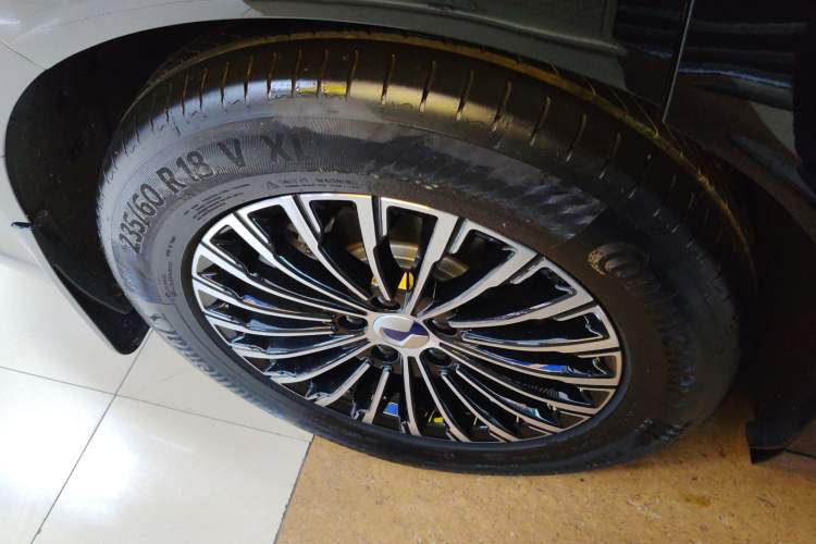 Used Denza D9 2024 DM-i 1050 Luxury Model