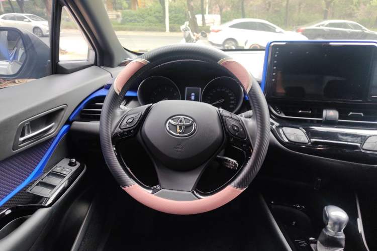 Used Toyota IZOA 2018 2.0L Yichi Version China VI Standard