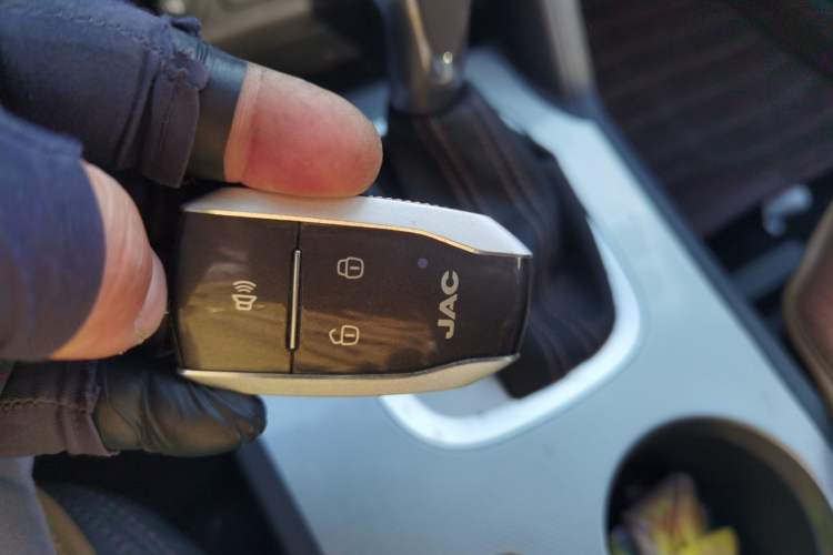 Used JAC Refine S5 2015 1.5T Automatic Elite Model
