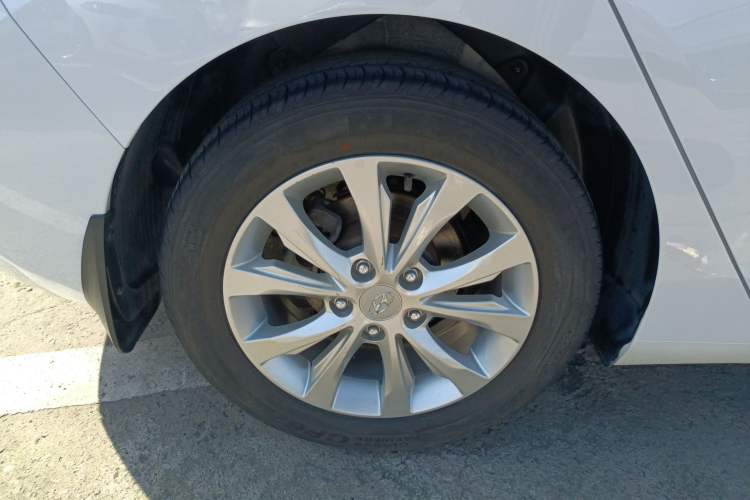 Used Hyundai Elantra (5th Generation / Langdong) 2016 1.6L Automatic Prestige Model Exterior 5