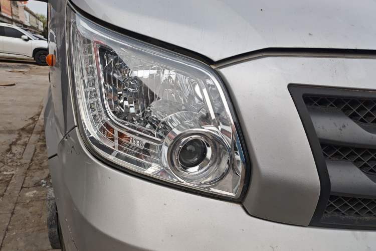 Used Foton Toano 2021 2.8T Manual Tongtu Extended-Wheelbase Mid-Roof 6/7-Seater F2.8 NS6B177L
