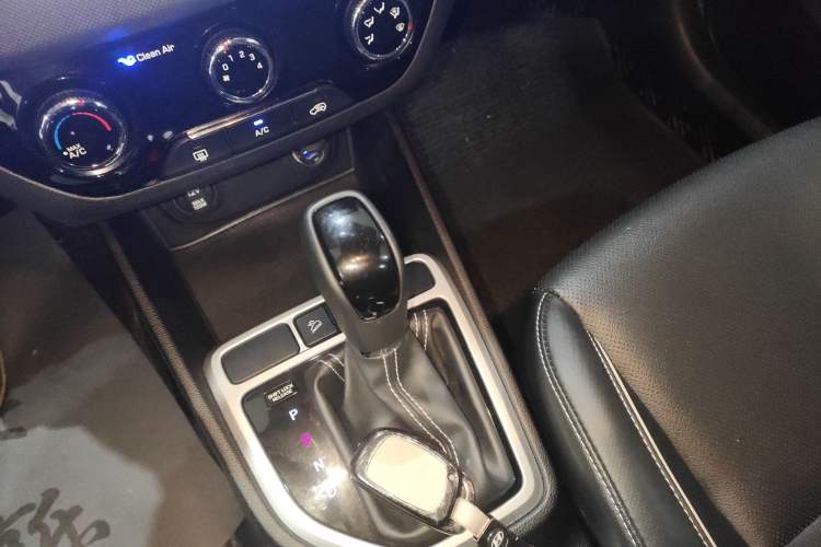 Used Hyundai ix25 2017 1.6L Automatic Smart Version
