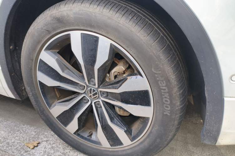 Used Volkswagen Tiguan L 2024 330TSI Automatic Two-Wheel Drive R-Line Enhanced Edition
