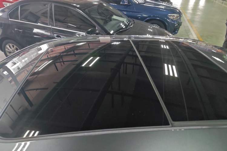 Used Audi A4L 2023 40 TFSI Luxury Dynamic Model Roof