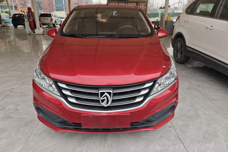 Used Baojun 310 2016 1.2L manual Comfort trim level
