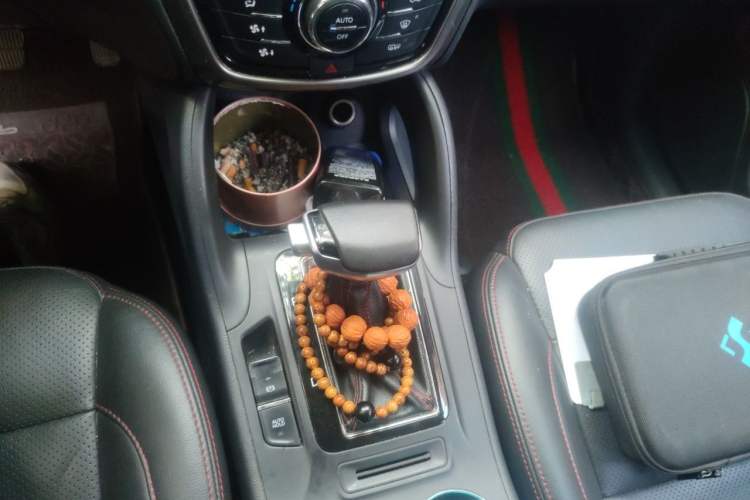 Used CHANGAN CS75 2014 1.8T Automatic Elite Model China IV Standard
