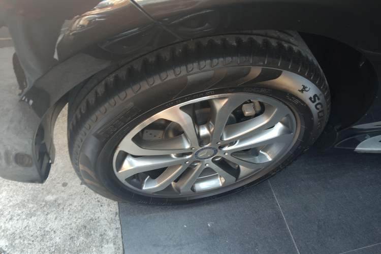 Used Mercedes-Benz GLE 2016 GLE 320 4MATIC Luxury Model