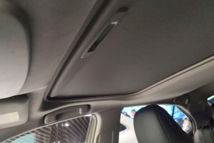 Used Toyota Camry 2018 2.0G Luxury Edition
