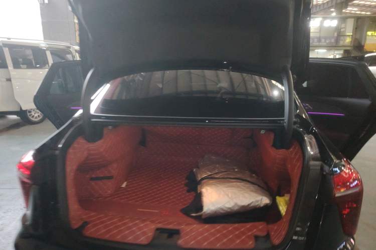 Used Hongqi H5 2023 2.0T Automatic Smart Connect Flagship Edition