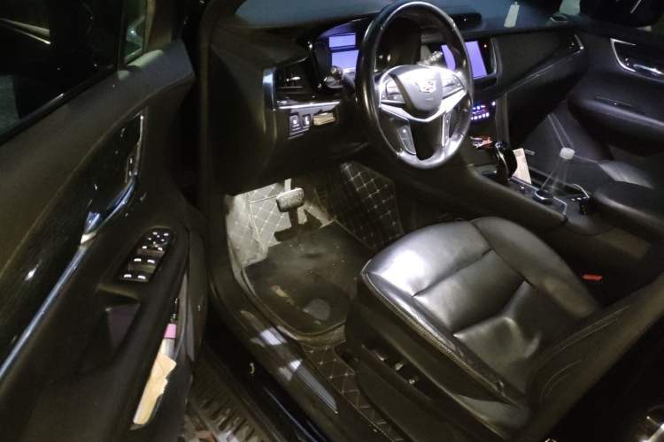 Used Cadillac XT5 2020 28T Luxury Version Driver Seat