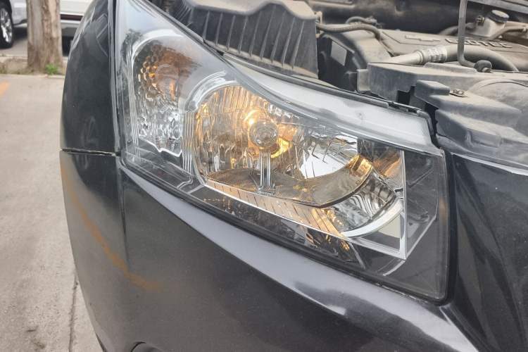 Used Chevrolet Cruze 2014 1.6L SL Millionth Anniversary Edition MT Right Front Headlight