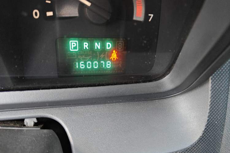 Used Dodge Journey 2010 2.7 Odometer Close Up