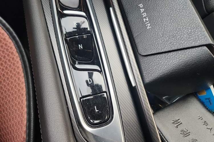 Used Buick Enclave 2020 28T Two-Wheel Drive Zhanqi Version Gear Lever