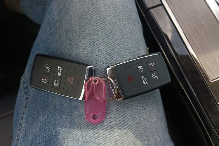 Used Land Rover Range Evoque 2022 Aurora L 249 PS R-Dynamic Luxury Edition Interior 1