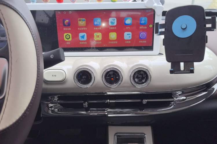 Used Wuling Bingo 2024 333 km Enjoyment Version Audio And AC Panel