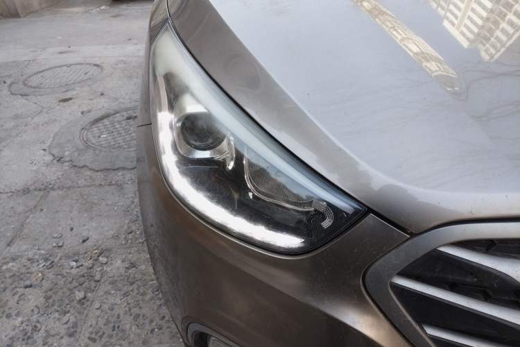 Used Hyundai ix35 2013 2.0L Automatic Two-Wheel Drive Smart GLS China IV Standard