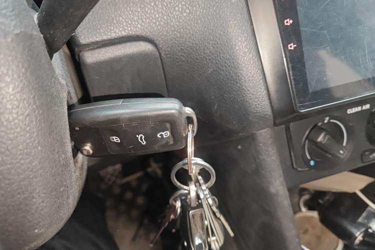 Used Volkswagen Polo 2016 1.4L Manual Fashion Model
