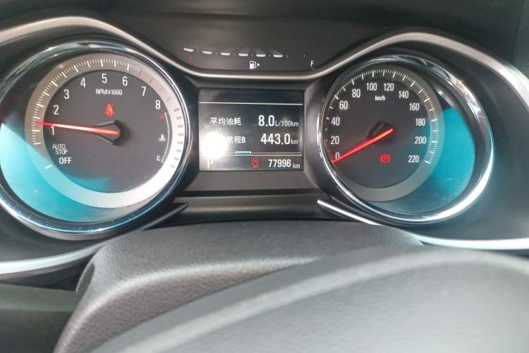 Used Chevrolet Orlando 2018 Redline 530T Automatic Enjoyment Edition (5+2 Model) – China V Standard Odometer Close Up