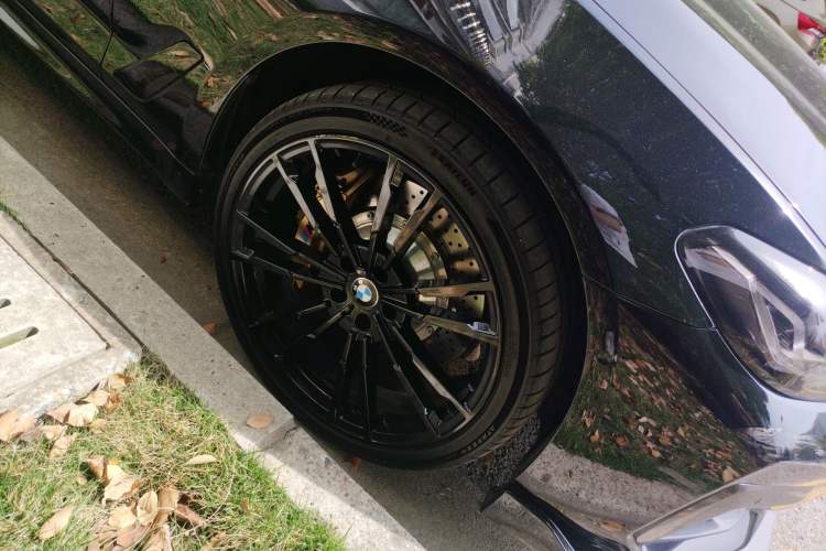 Used BMW 5 Series 2022 530Li Leading Model M Sport Package Right Front Wheel Hub