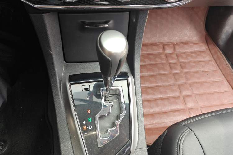 Used Toyota Corolla 2014 1.6L CVT GL-i Gear Lever