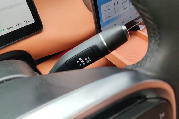 Used Leapmotor C10 2024 530 Smart Edition Gear Lever